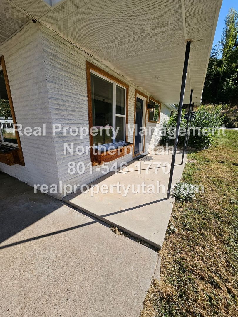 3 Bedroom 1 Bath Home Now Available in Ogden – photo 3