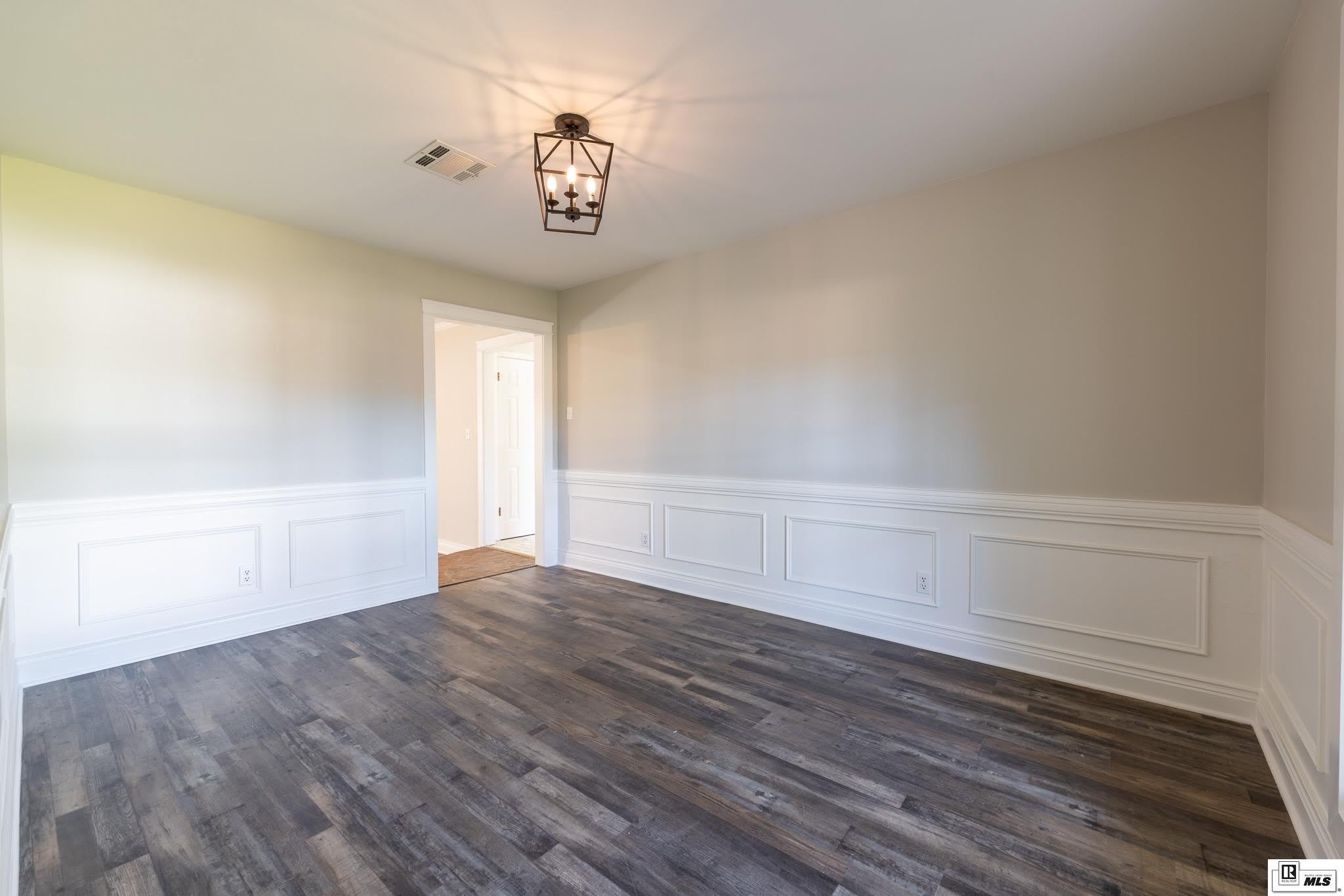 701 KIROLI ROAD – photo 4