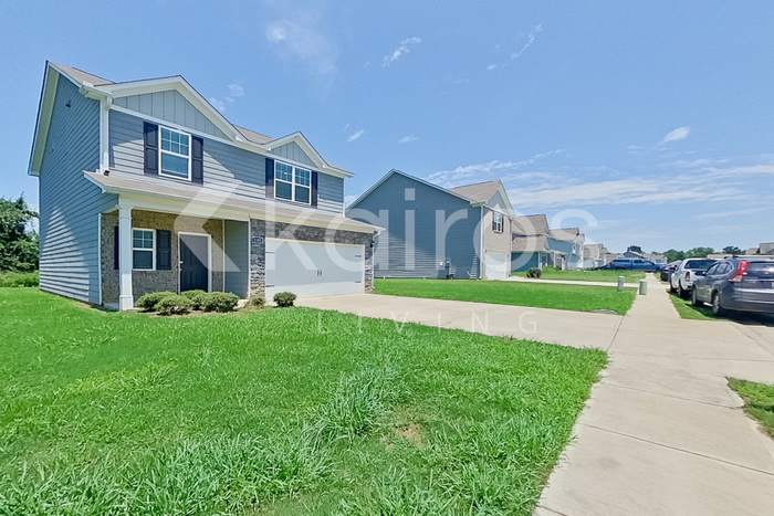 1103 Freedom Parkway – photo 2