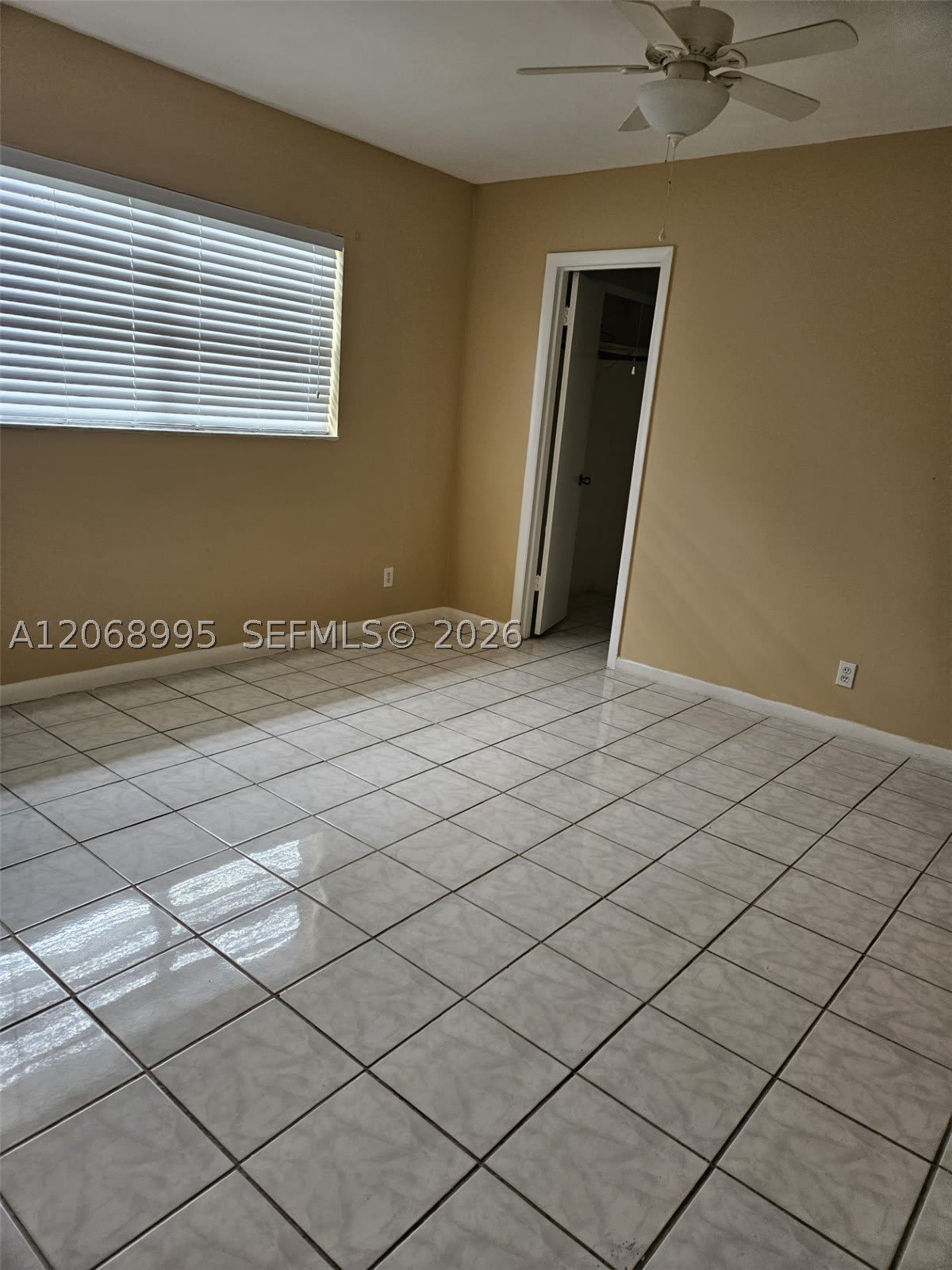 1008 NE 34th Ct – photo 5