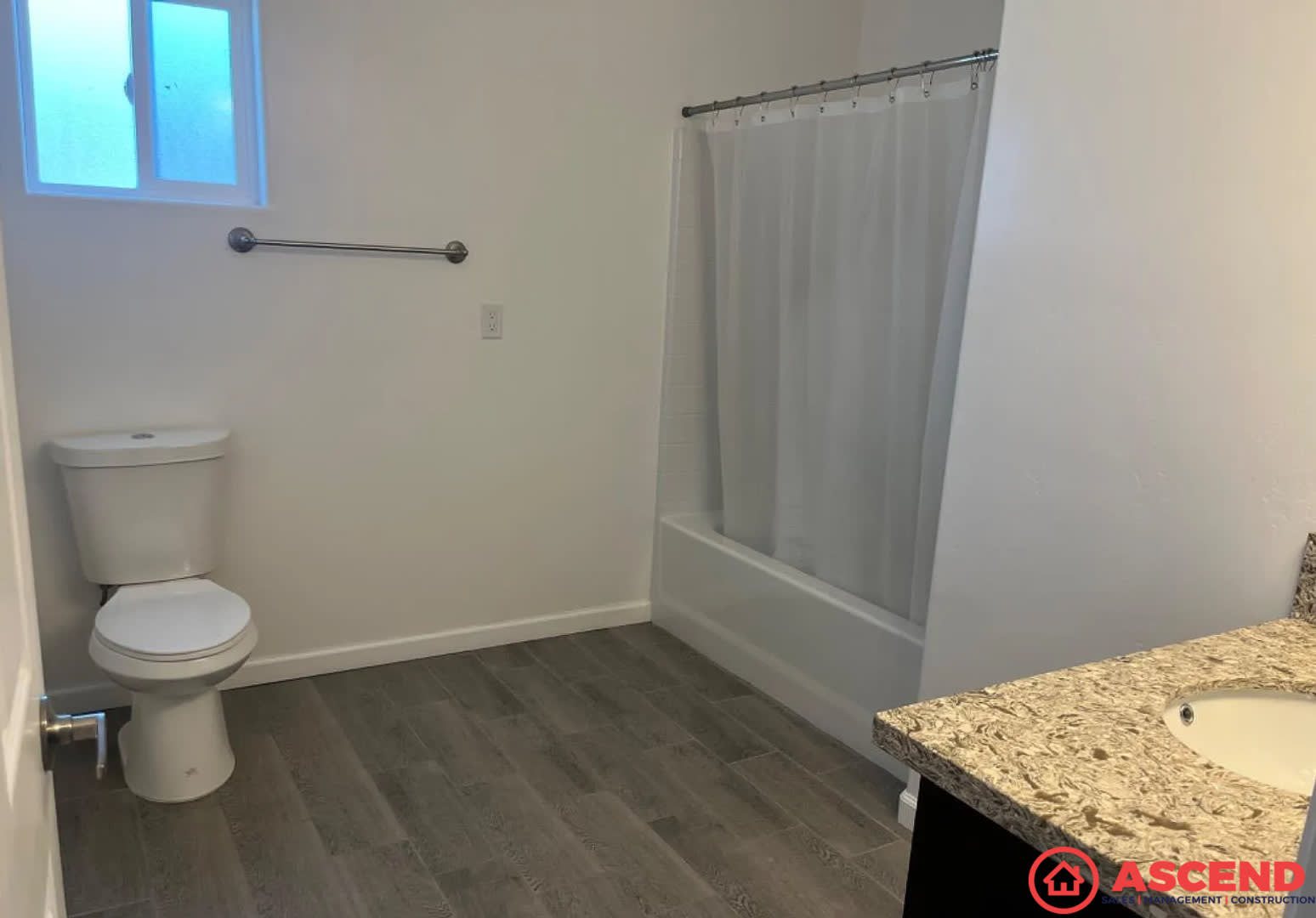 Comfortable 3BD/2BA Home in Bakersfield's 93304 — Water Included, No Pets! – photo 5