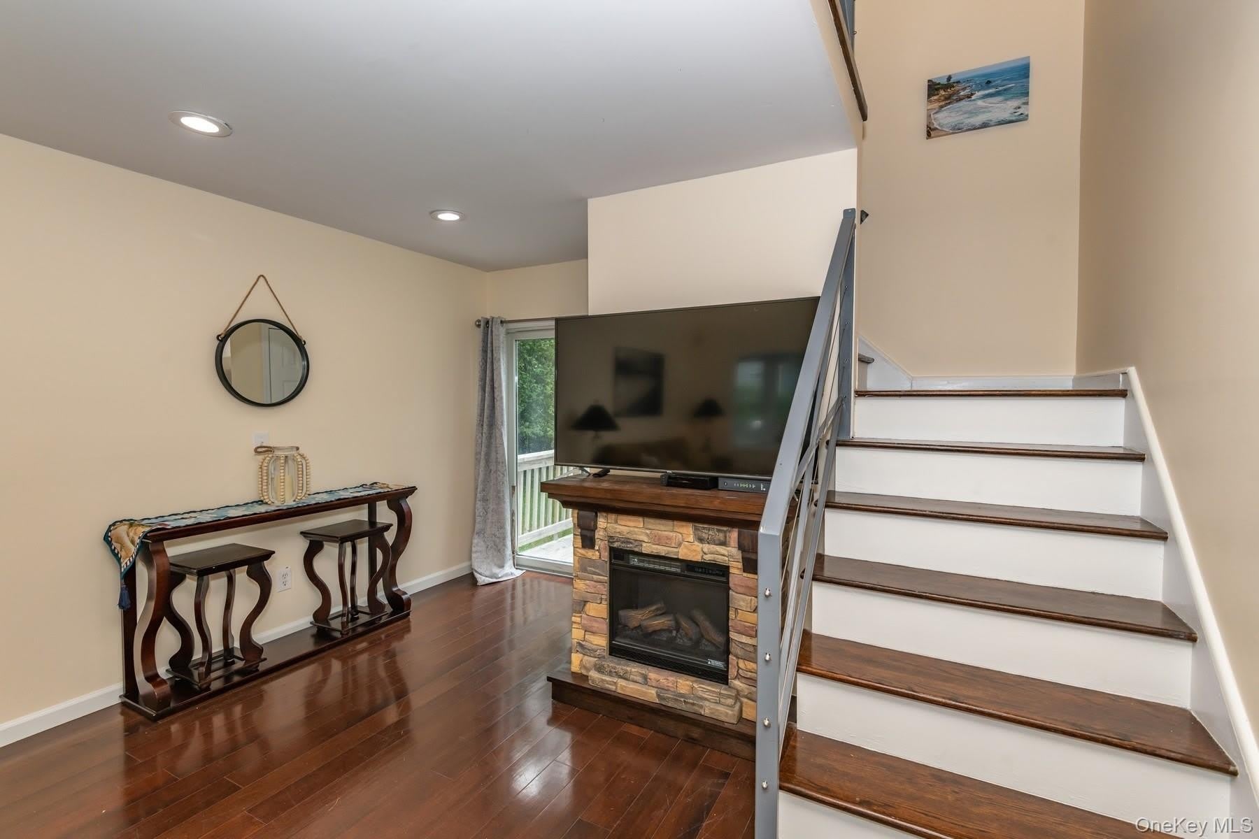 5 Hyler Drive – photo 4