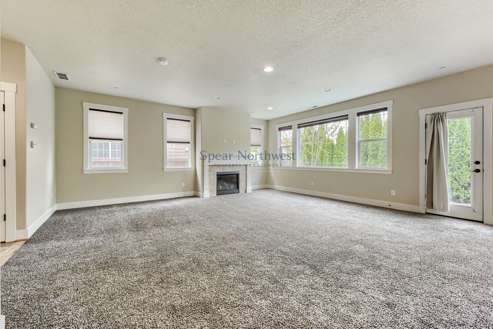 2015 Craftsman 4BR/2.5BA in Orenco Woods Crossing — Steps from Orenco Woods Nature Park – photo 5