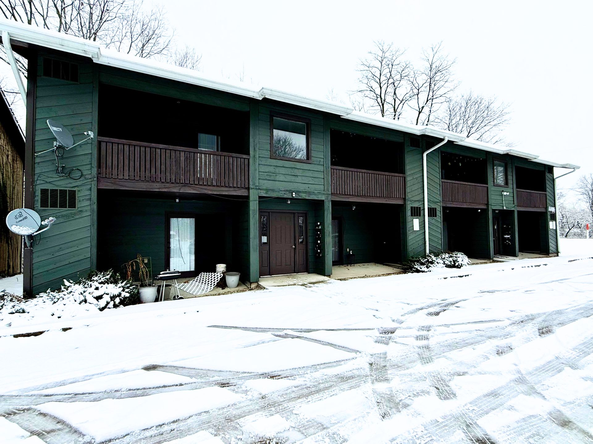 River Edge Apartments – photo 1