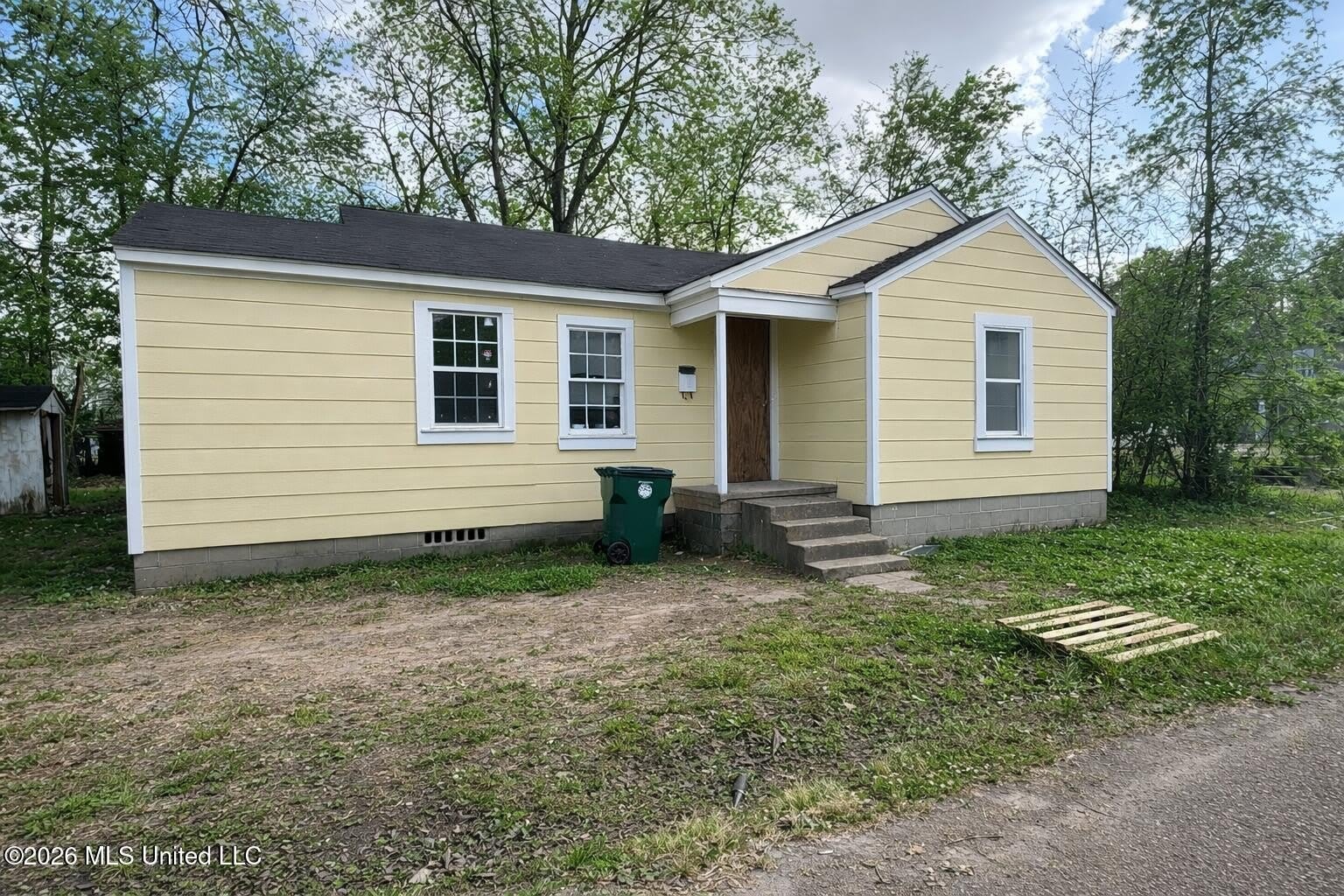 207 Martin Street – photo 1