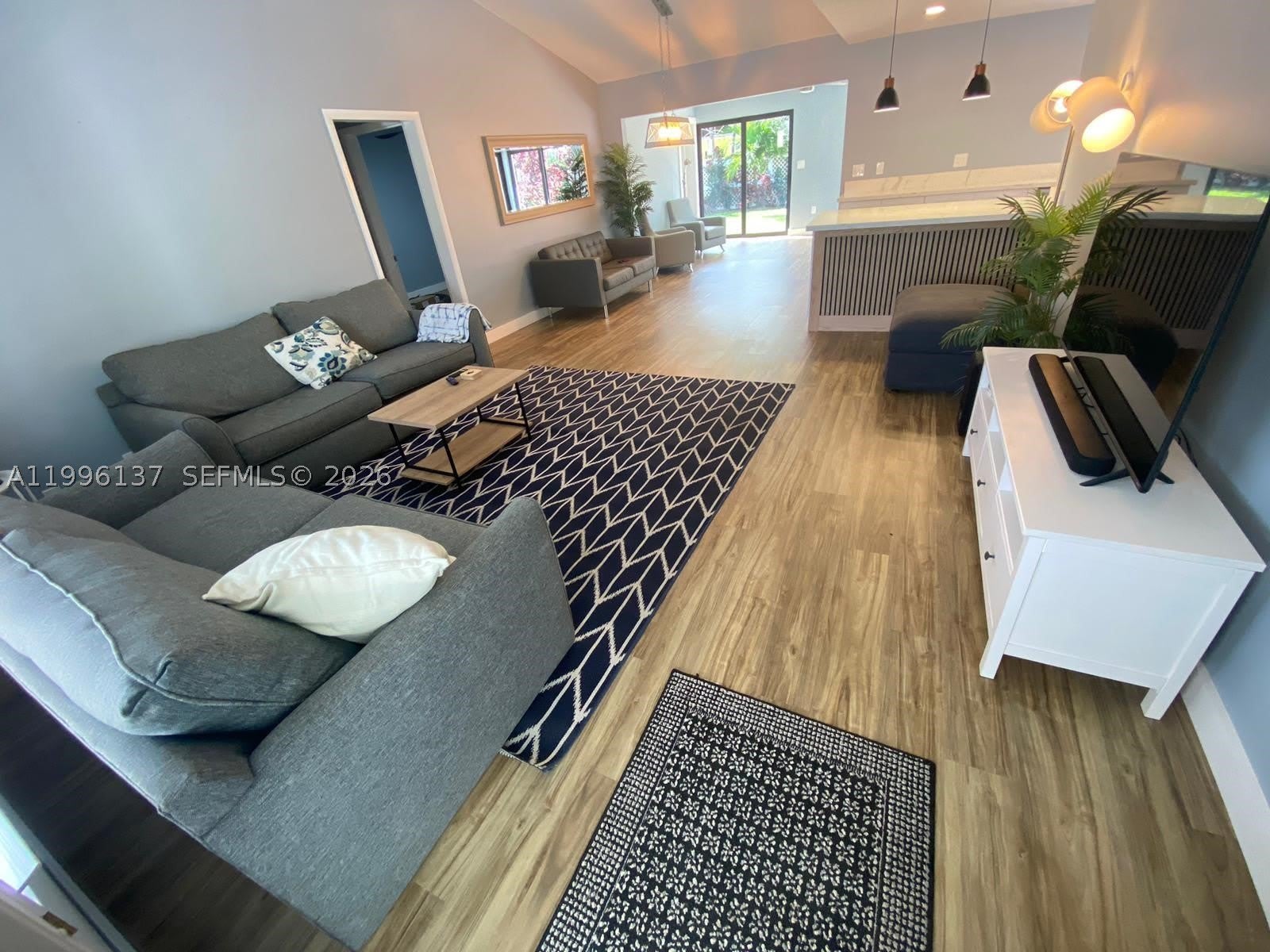 234 Avalon Ave – photo 2