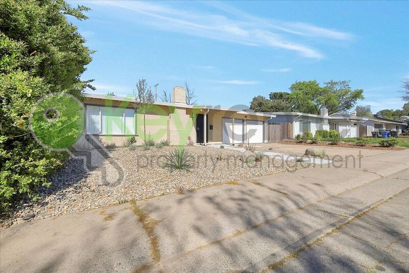 8133 Molokai Way – photo 3