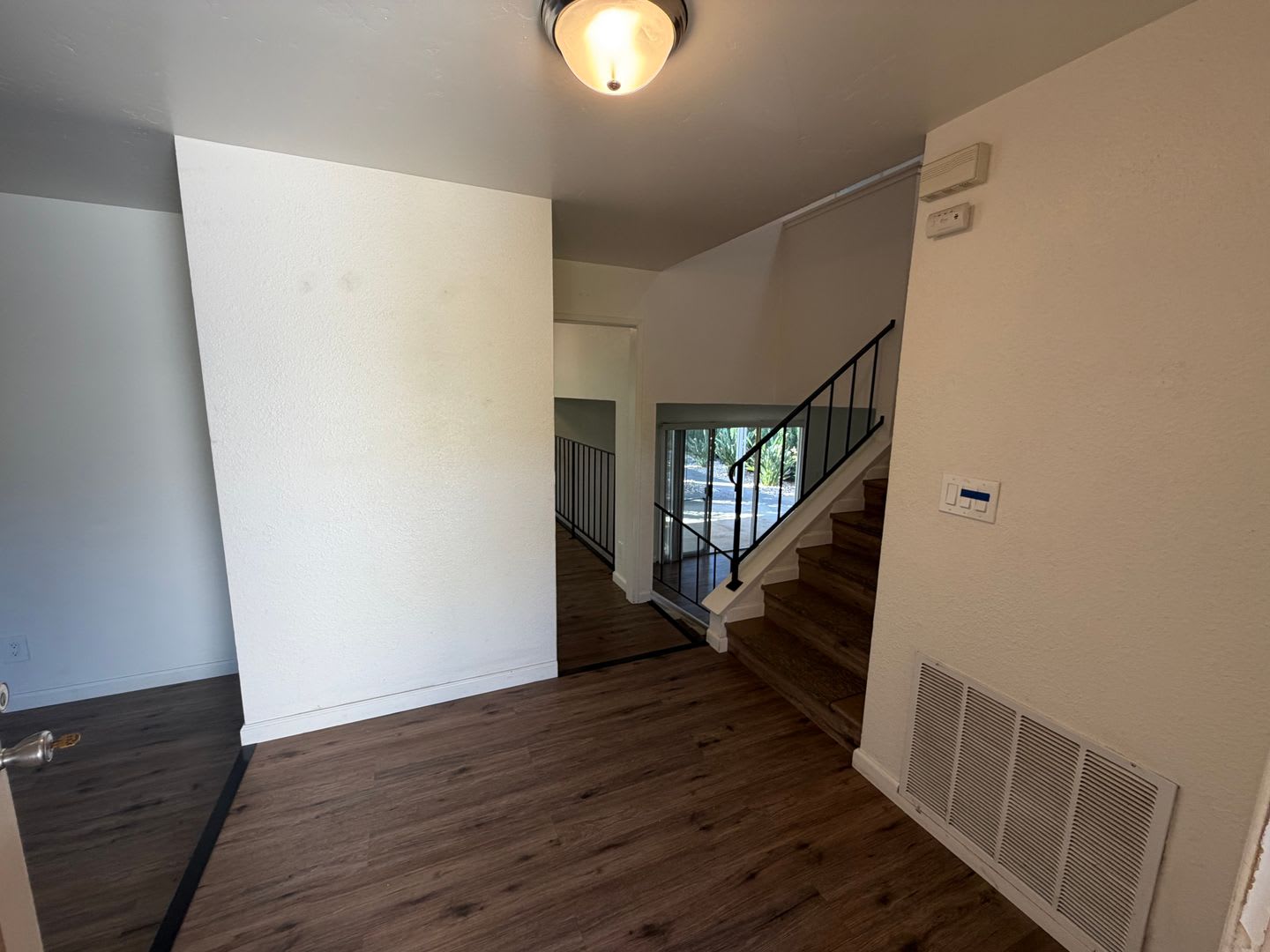 4 Bed / 2.5 Bath – photo 4