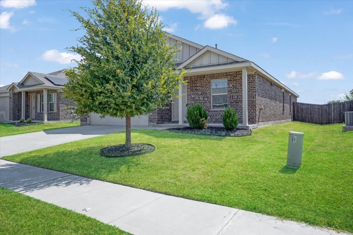 405 Laurenbrooke Drive – photo 2