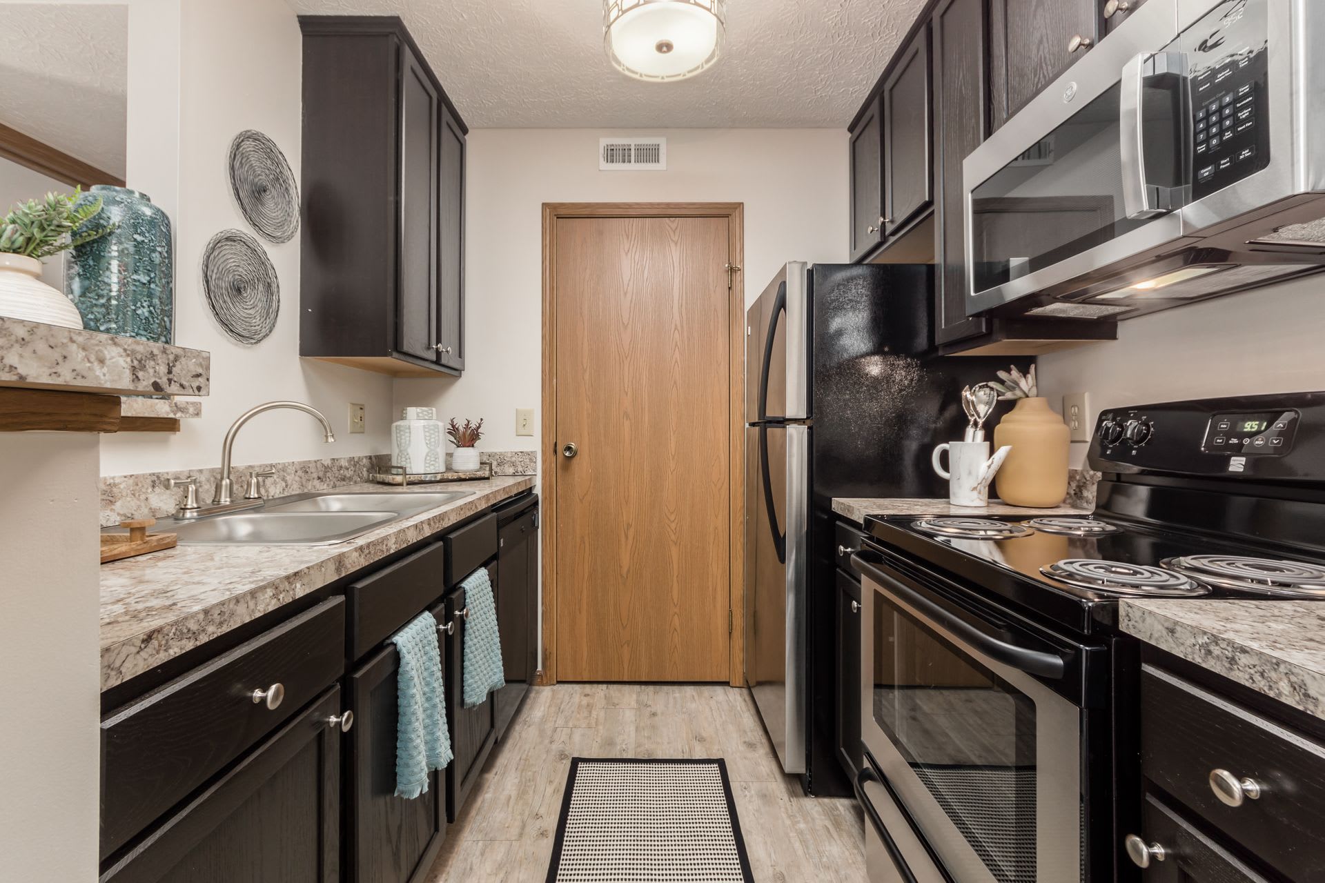 2039 Dunbar Dr – photo 4