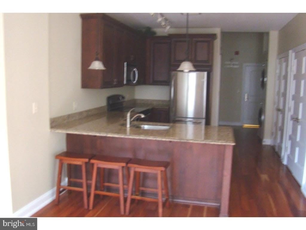 10 W Market Street – photo 2