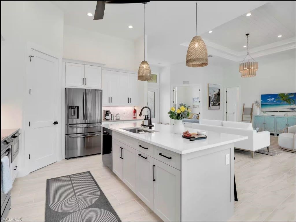 138 Greenbrier St – photo 4
