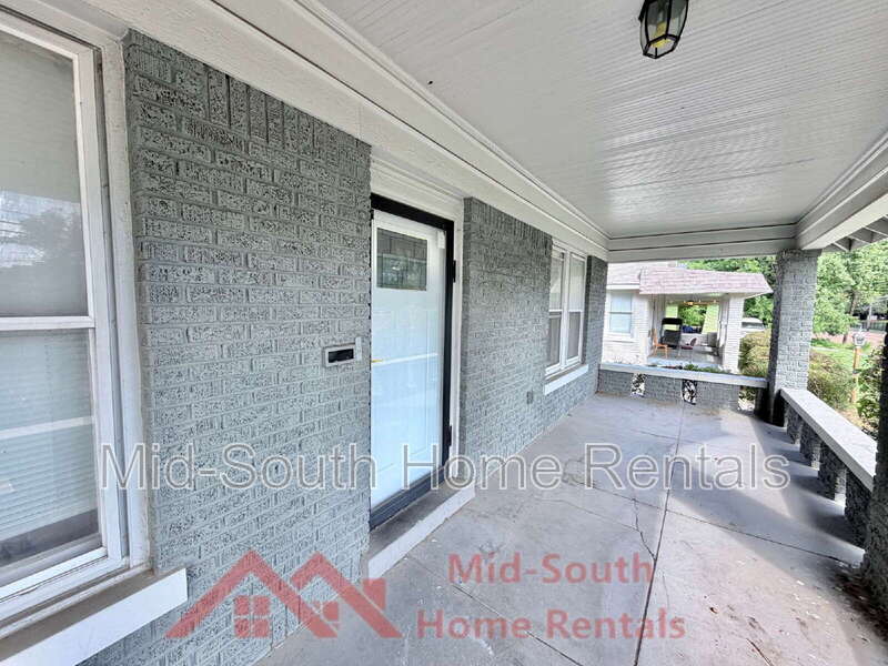 1956 Lamar Ave – photo 3