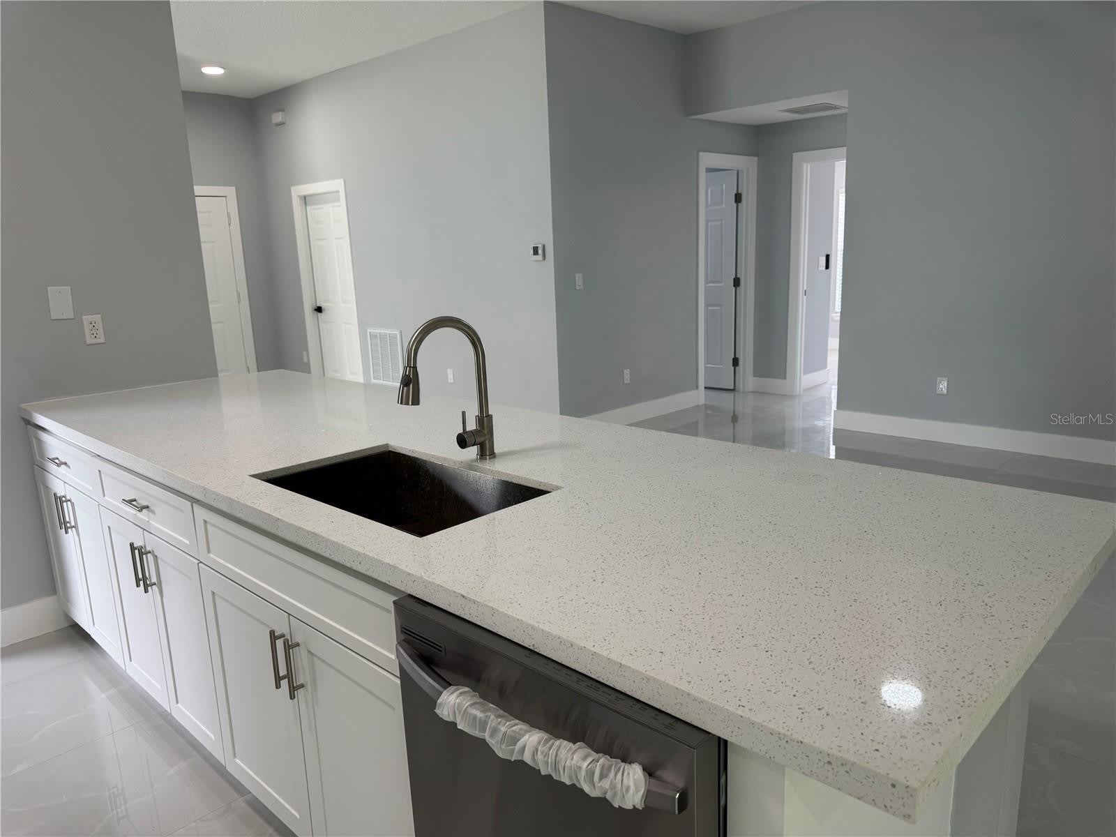 12 REYNOLDS Place – photo 4