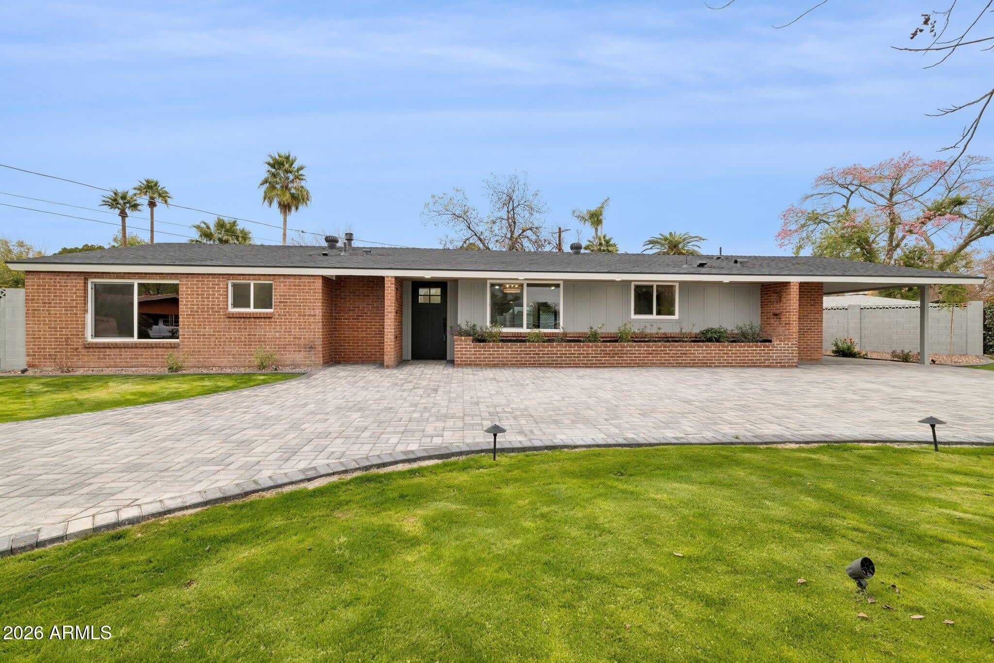 1216 W ROVEY Avenue – photo 3