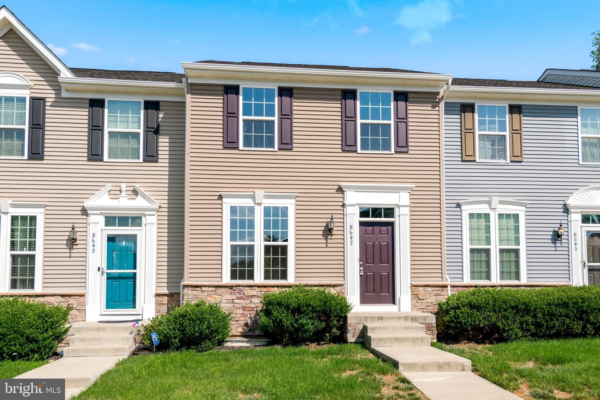 8647 Rosecrans Lane – photo 1