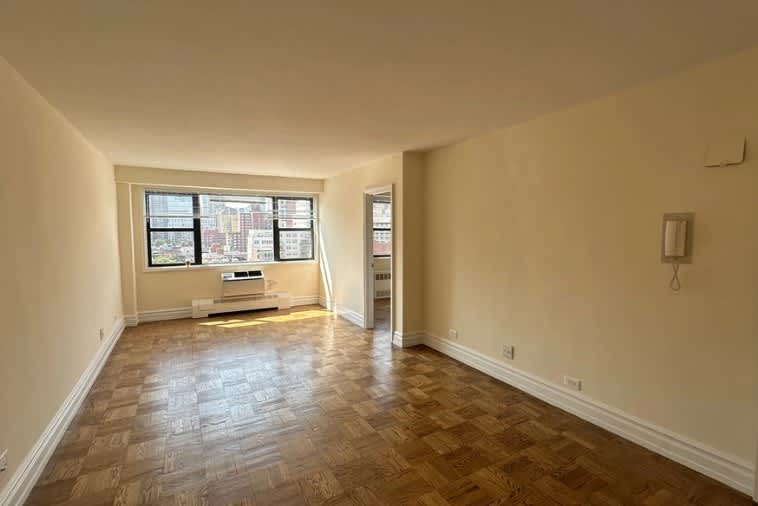416 E 79Th St – photo 1