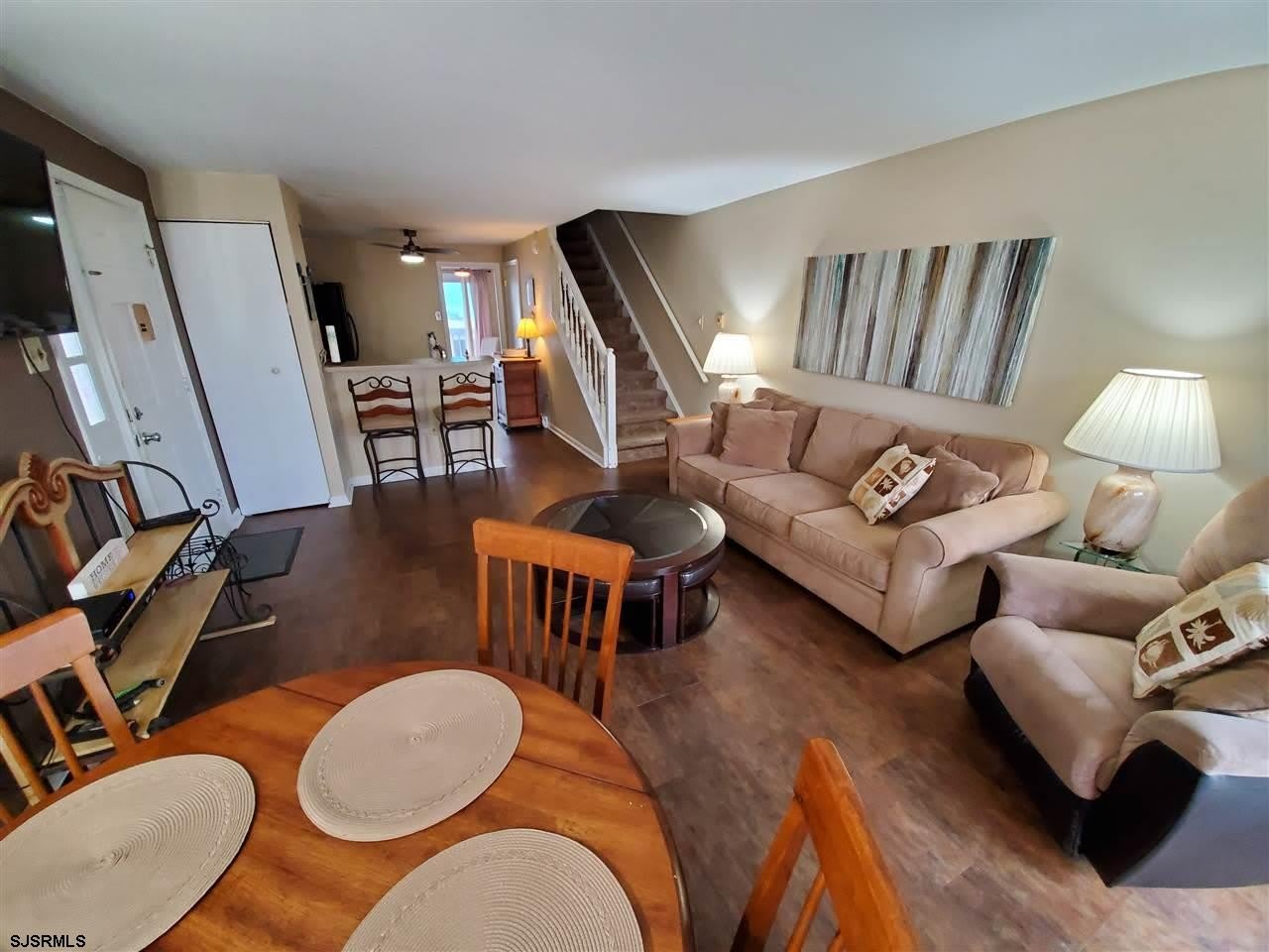 9720 Winchester Ave – photo 3