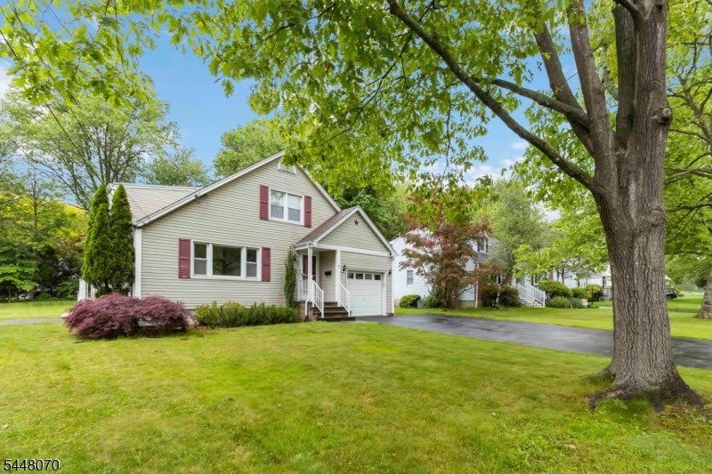 7 Evelyn Road – photo 2