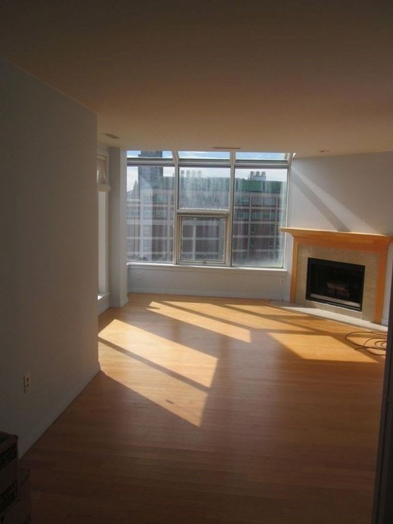 Cambridgeport Two Bedrooms Apartment Available – photo 3