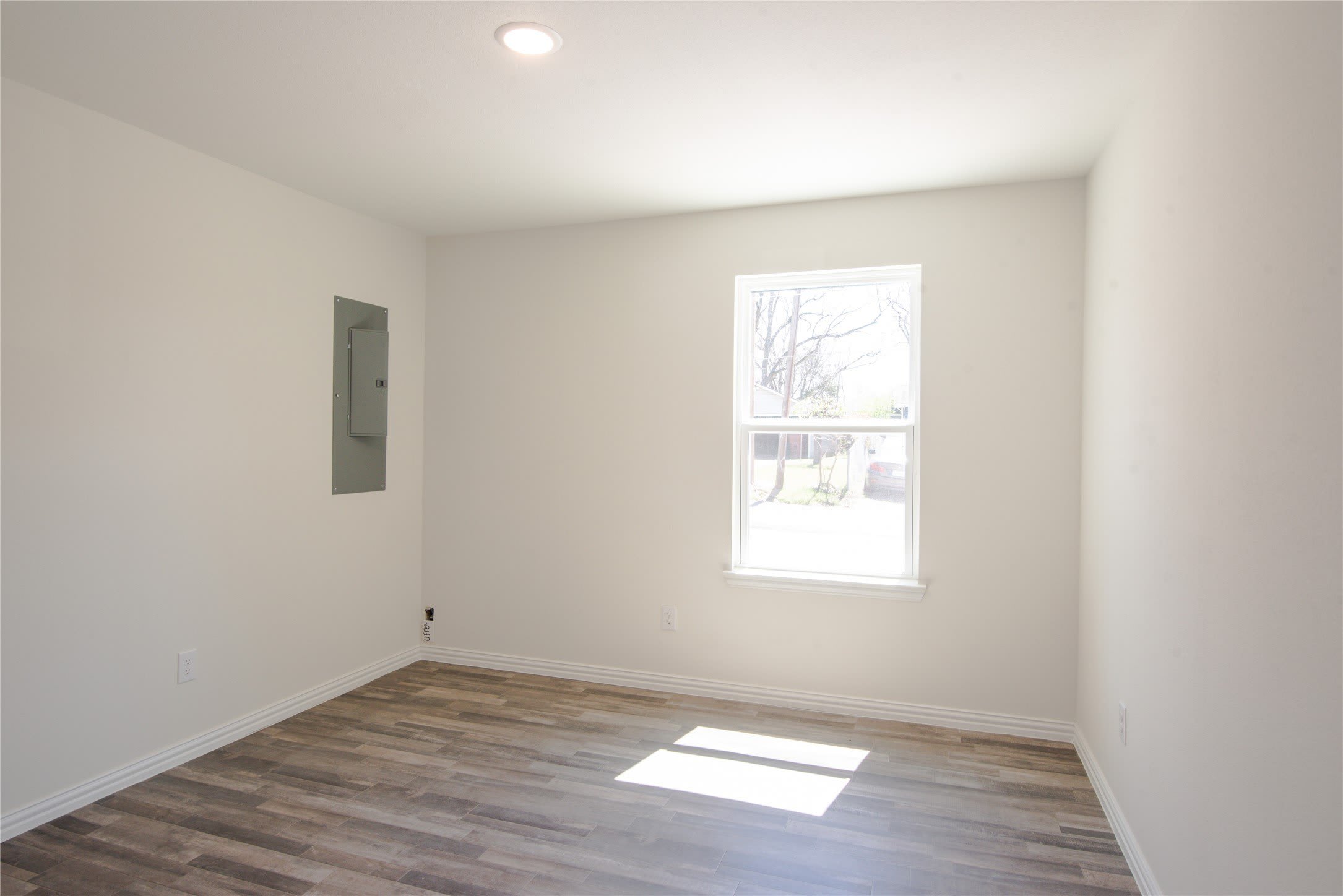 217 E 12th Street – photo 4