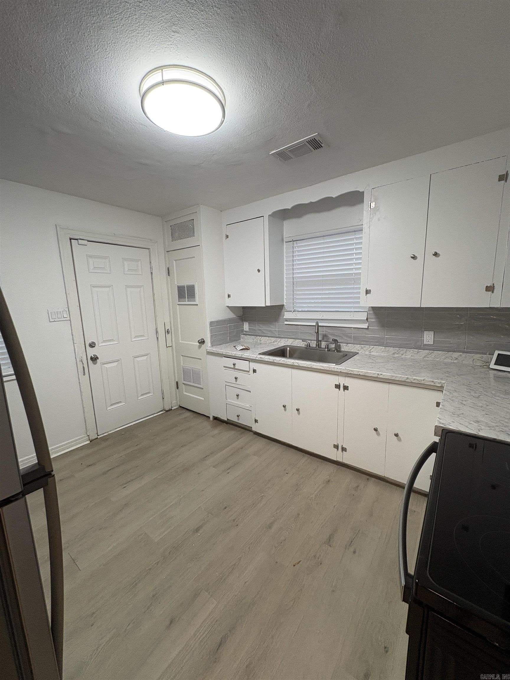 2117 W 19Th Street – photo 4