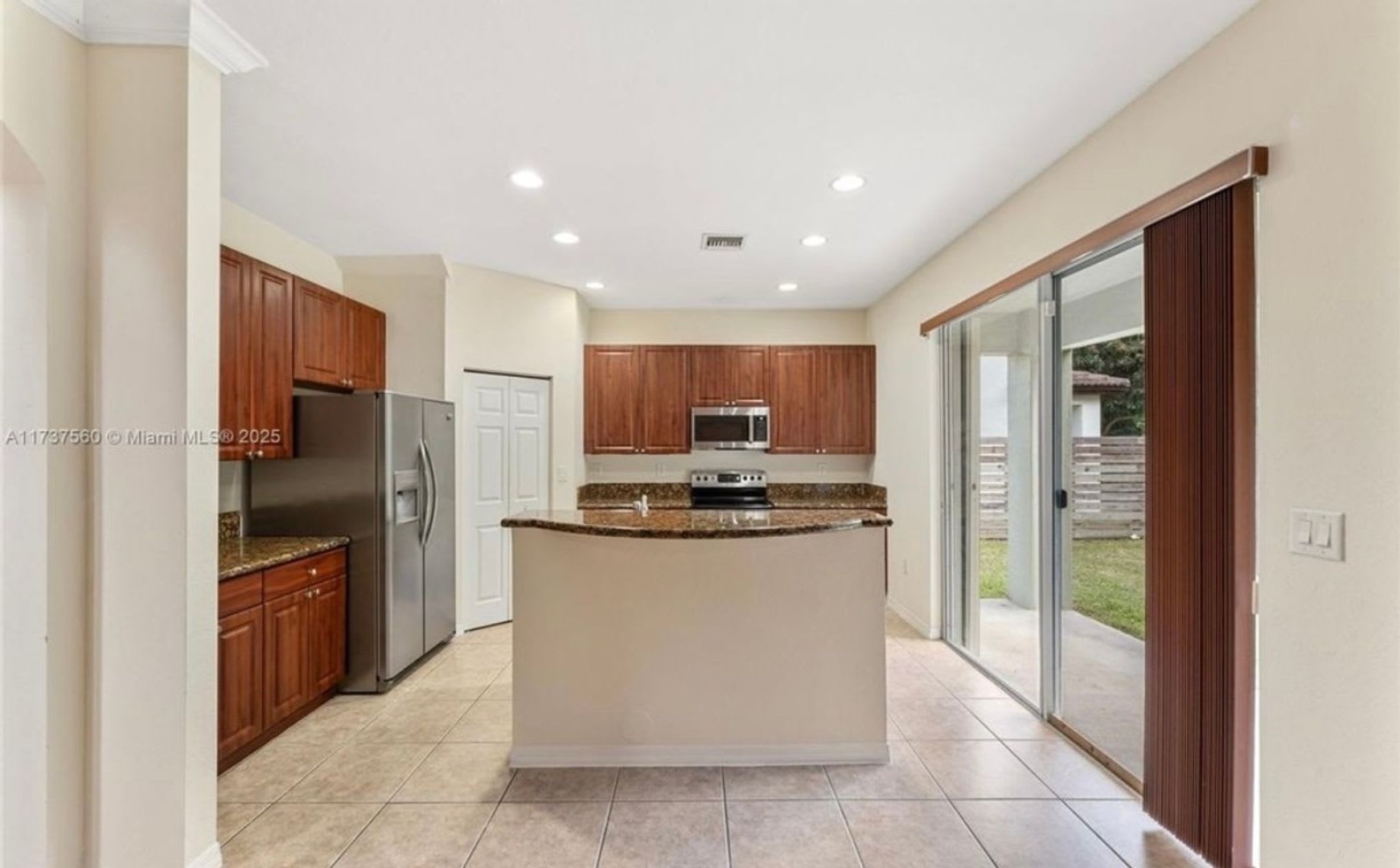 Spacious 5BR House in Homestead – photo 1