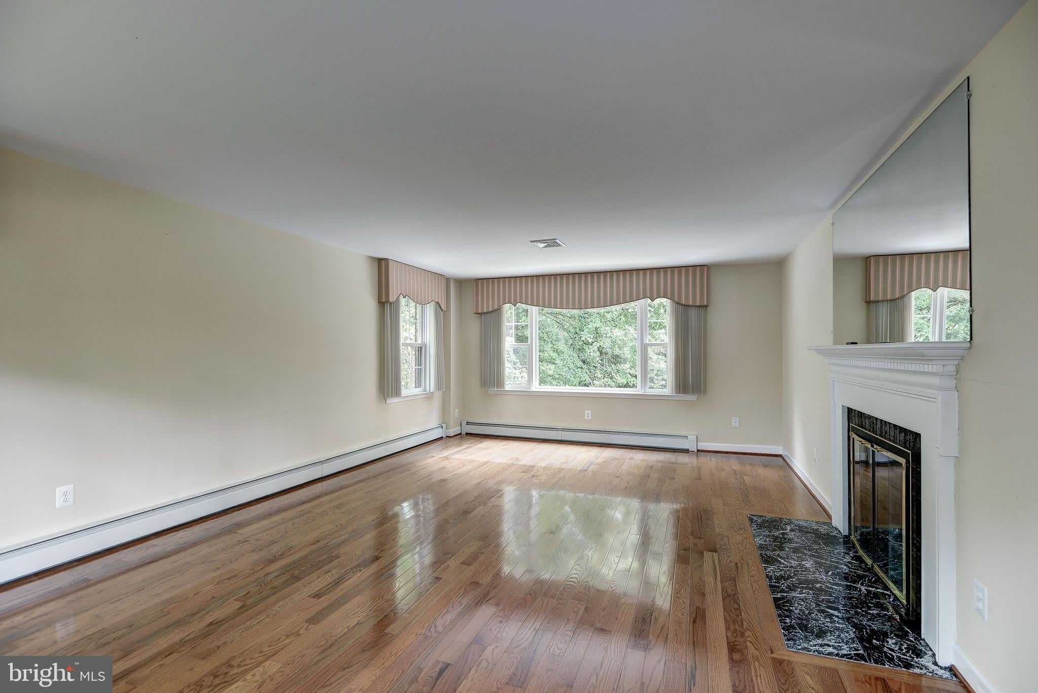 929 WOBURN Court – photo 5