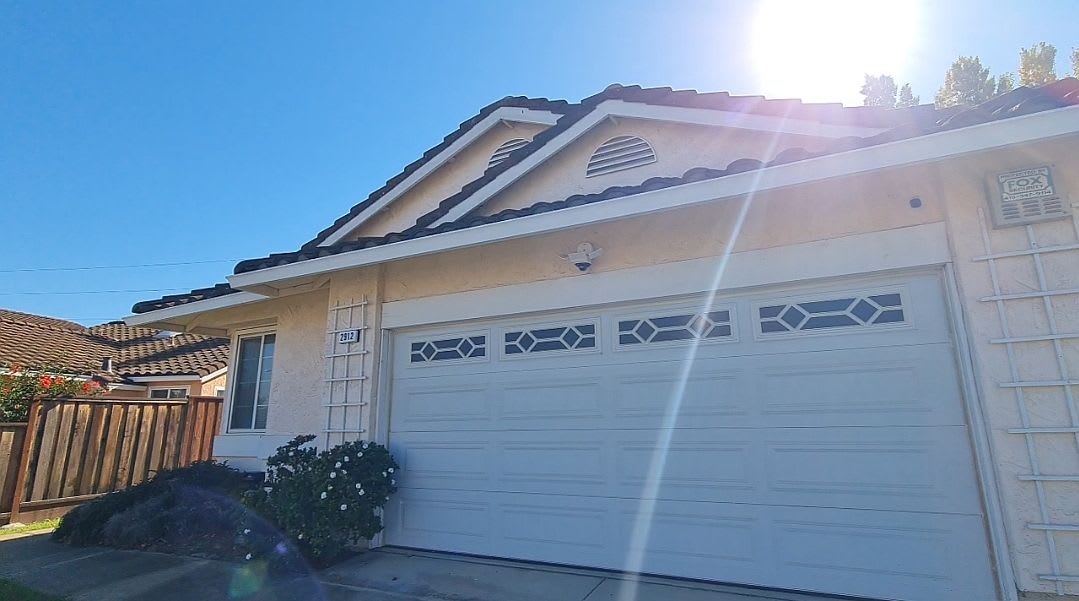 2912 Honeynut St – photo 1