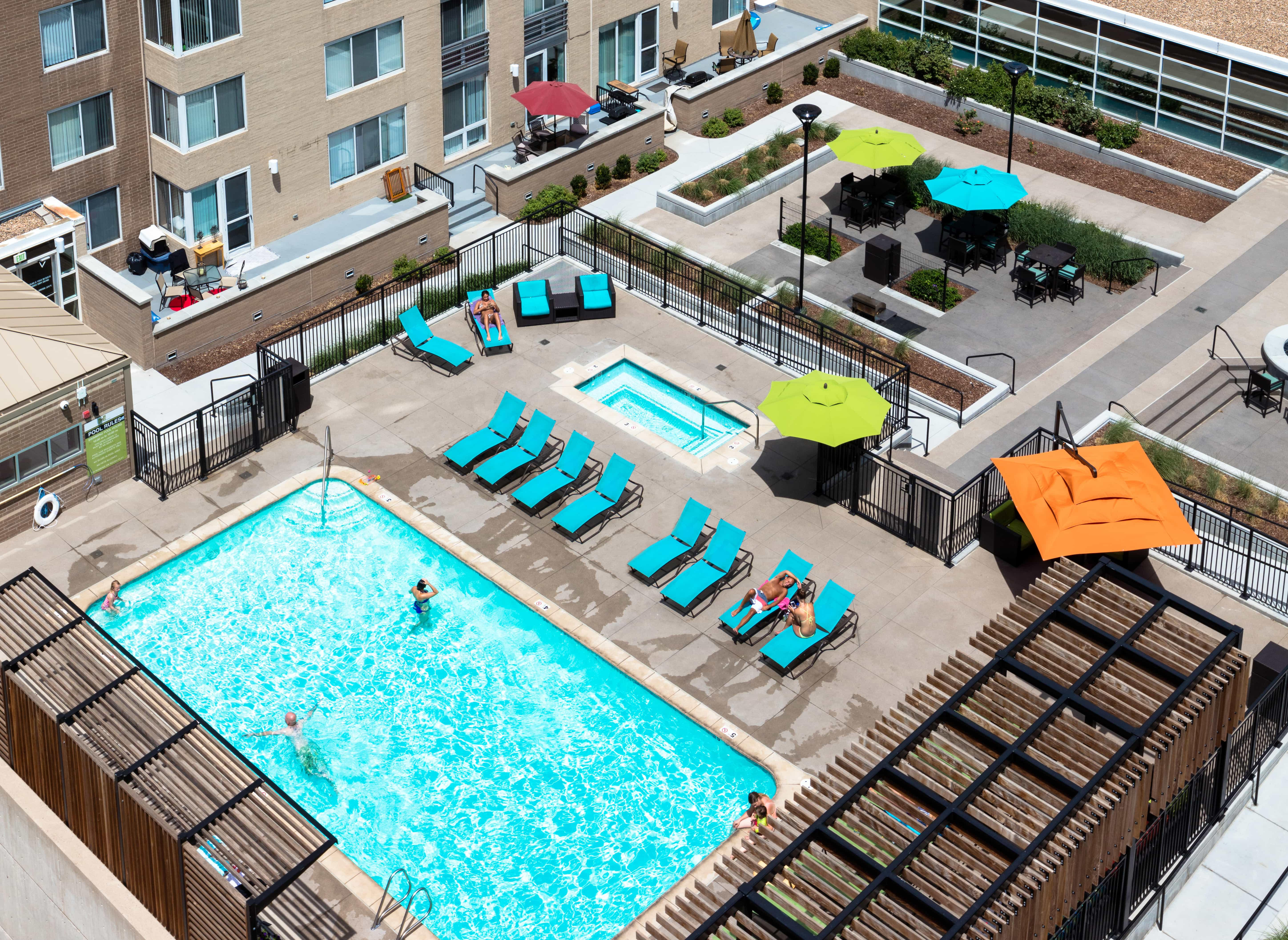 300 East Seventeenth – photo 1