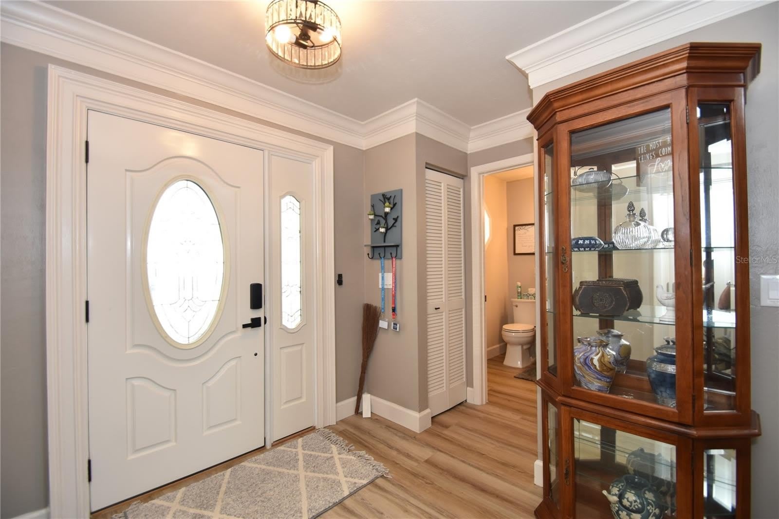 1 BEDFORD Drive – photo 4