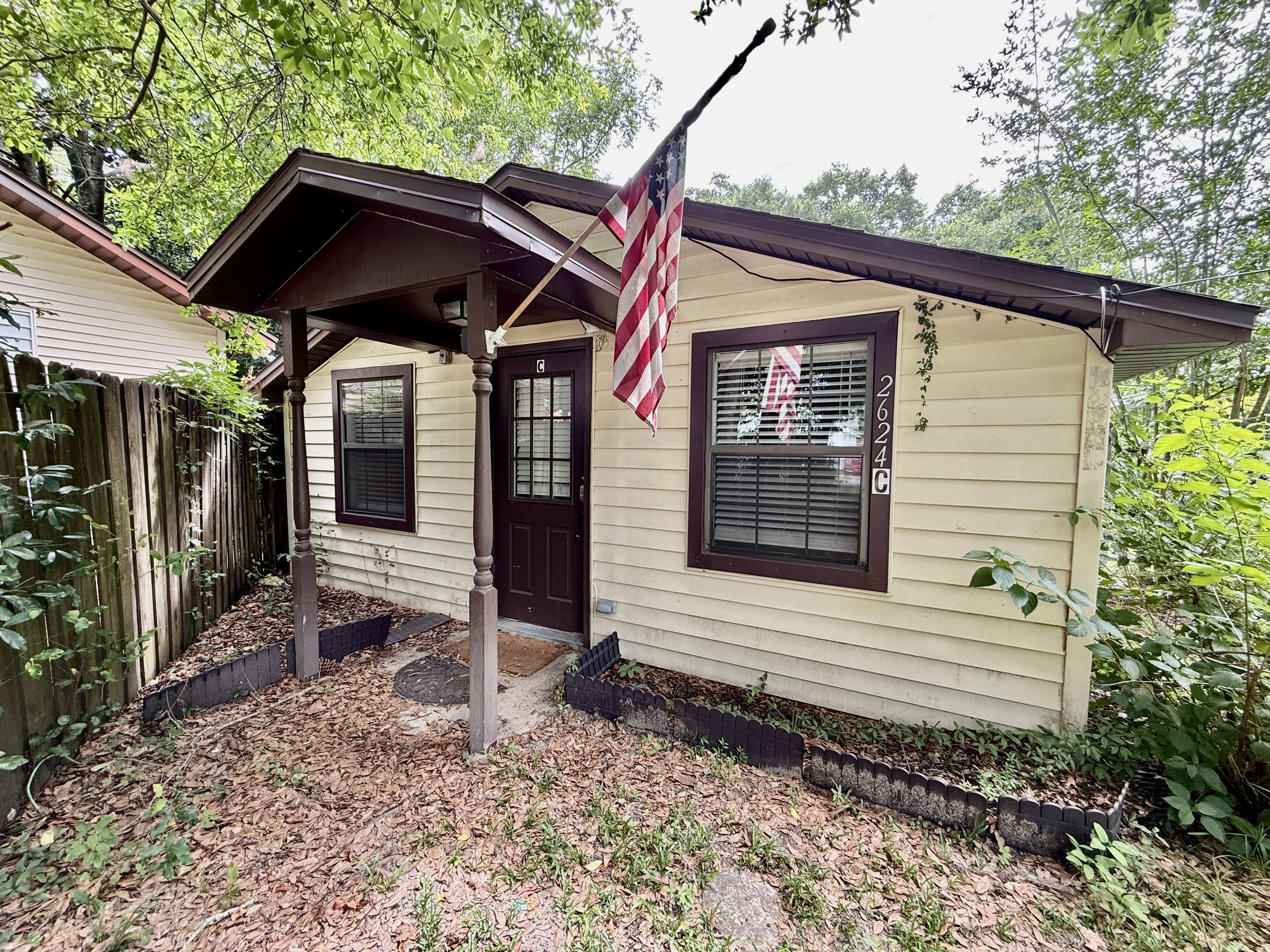 2426 W Desoto St Unit C – photo 1