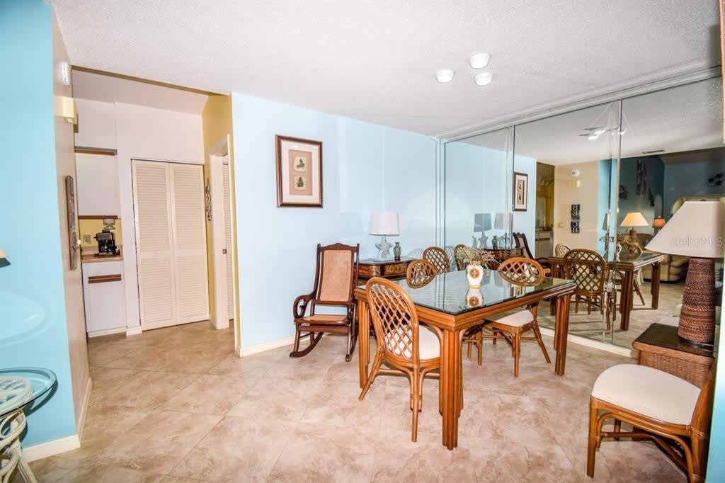 243 SOUTHAMPTON Lane – photo 4