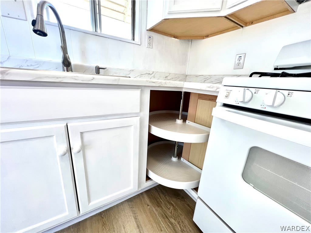 945 Holly Street – photo 4