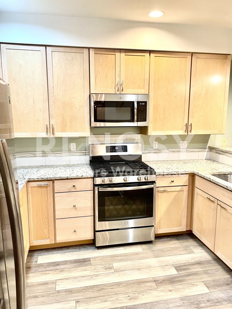 Style and Comfort in the Heart of Redmond – photo 2