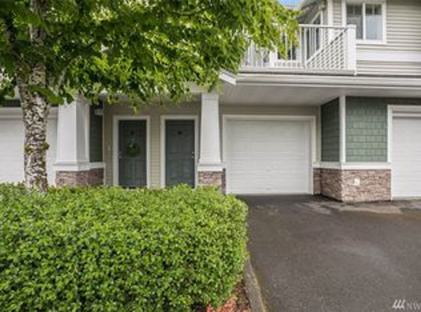 Excellent 2 Bed Seatac Condo With Tons Of Amenities – photo 2