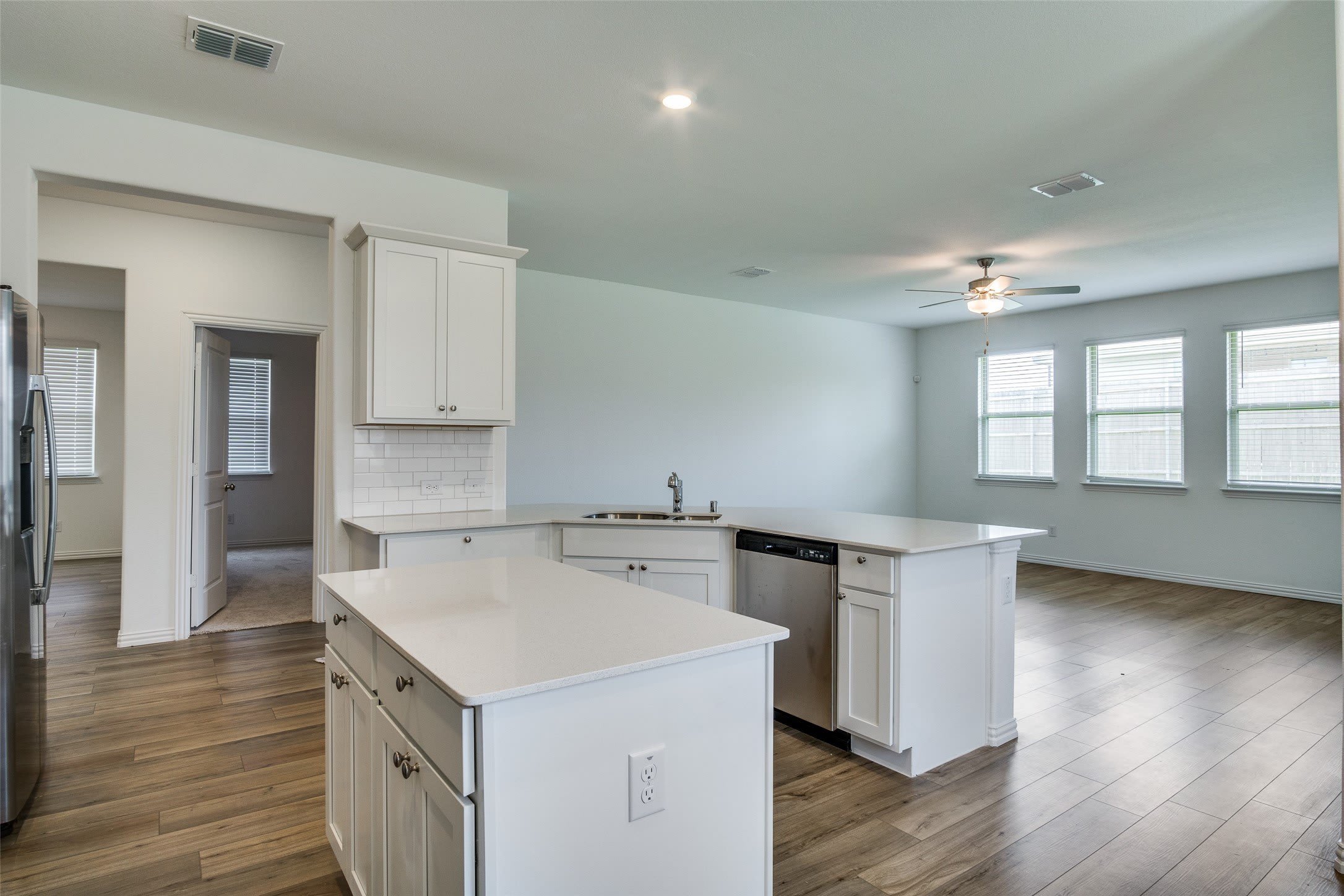 1228 Almond Road – photo 2