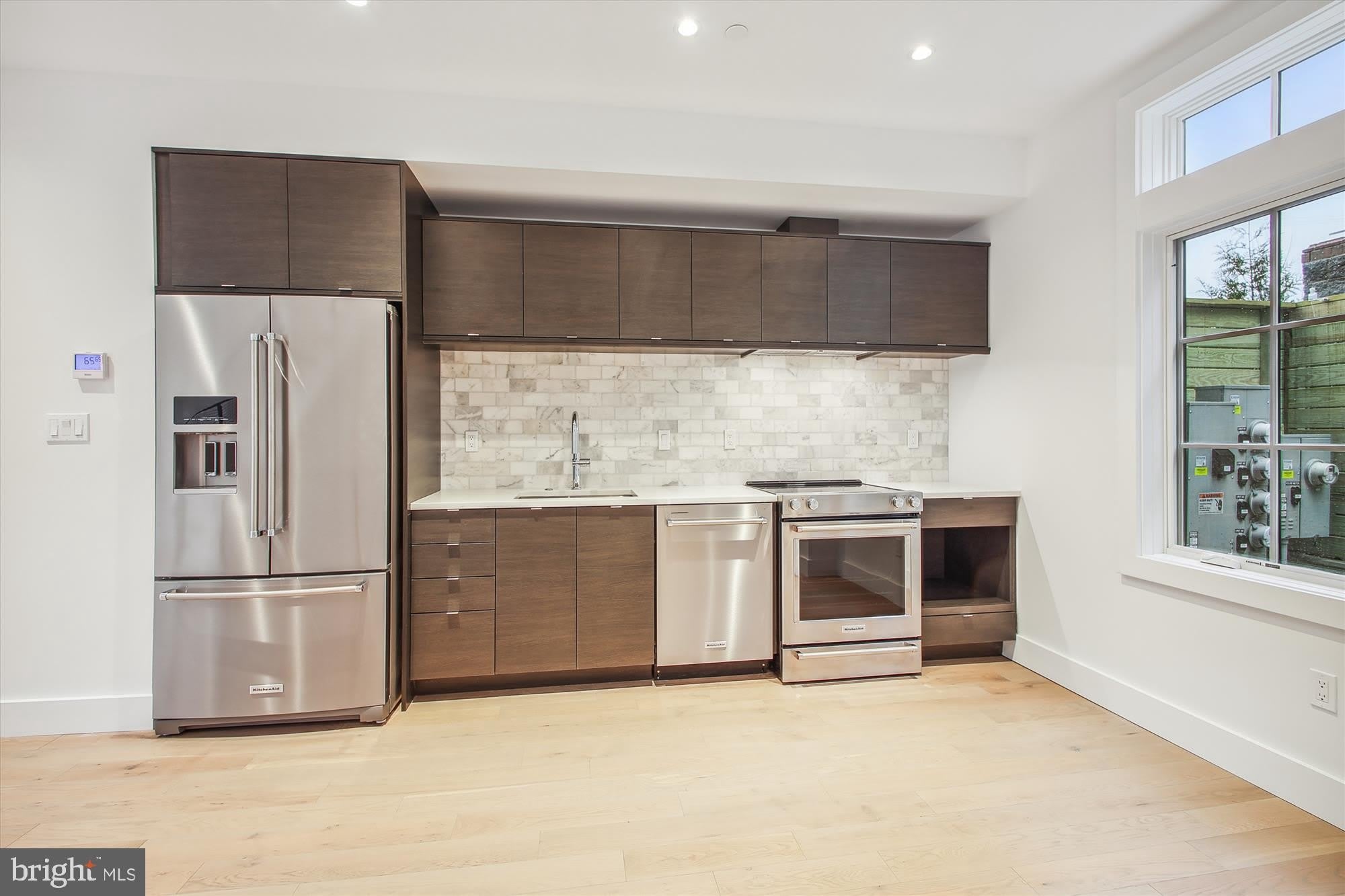 699 GIDDINGS Avenue – photo 5