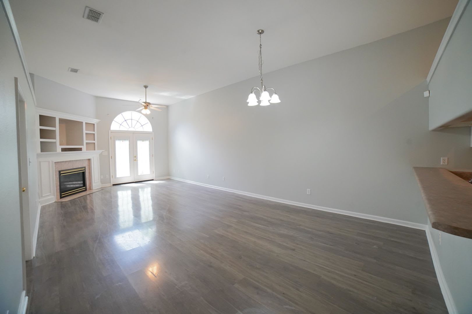 3 Bed / 2 Bath in Piney Z!! – photo 2