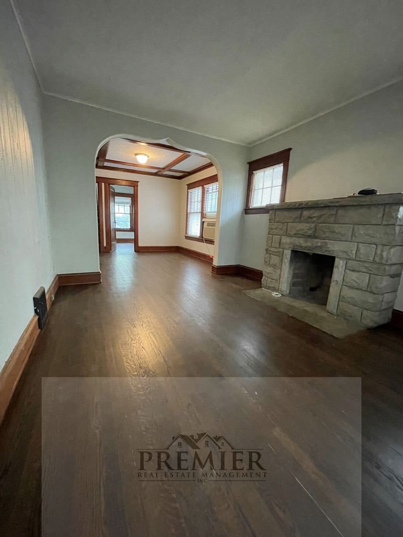 Charming 3 Bed 1 Bath House For Rent 4545 Fairmount Ave Kansas City Mo 64111 1375 Rent – photo 5