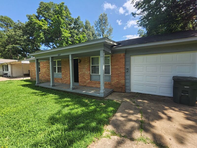 1507 Mary Jane Ave – photo 2