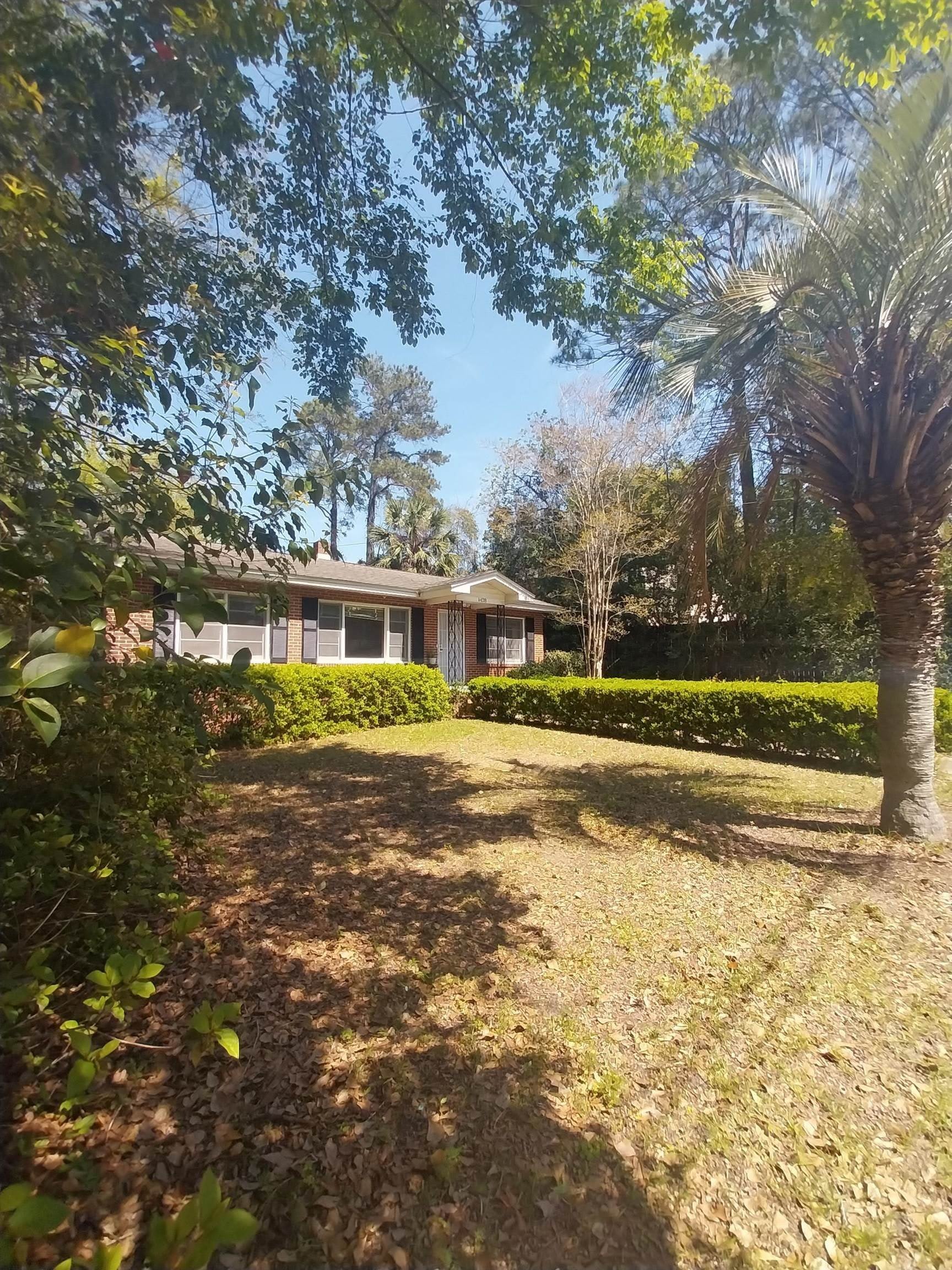 1428 Charlotte Street – photo 2