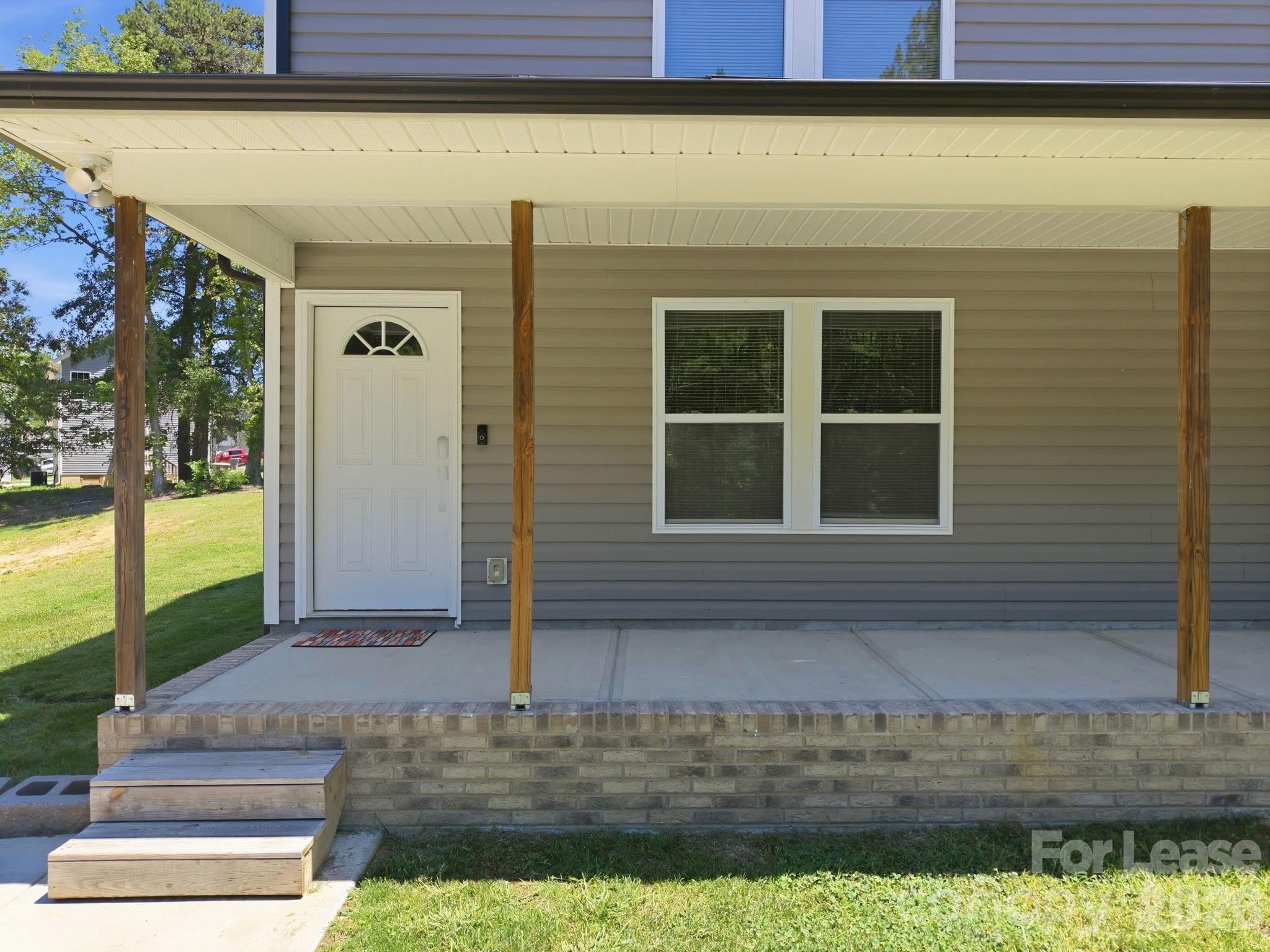 1361 Ontario Drive – photo 4
