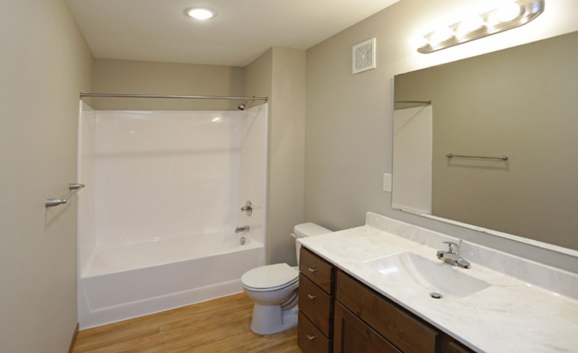 Avon Estates Apartment Homes – photo 3