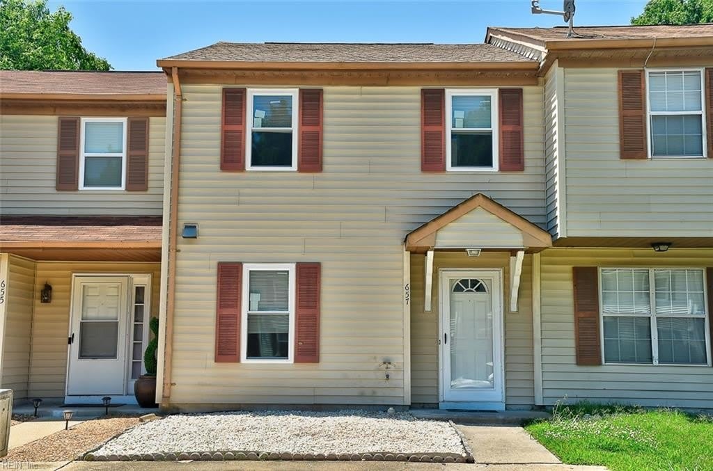 657 Aubrey Drive – photo 1