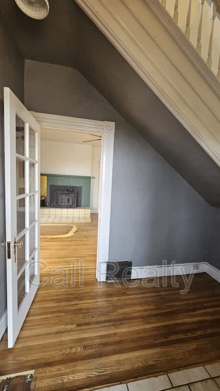 350 E 10Th Ave – photo 3