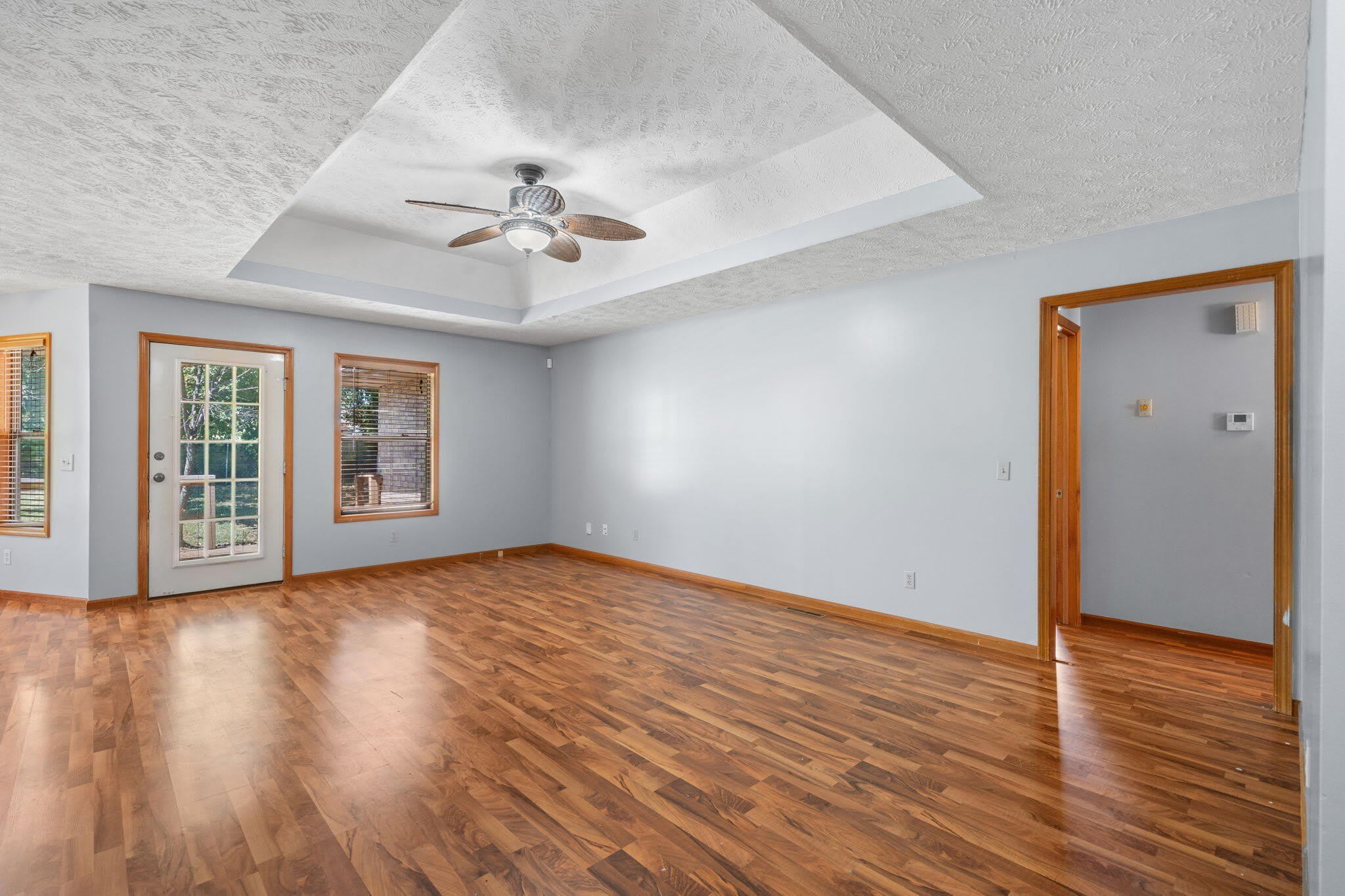 303 S Suburban Avenue – photo 4