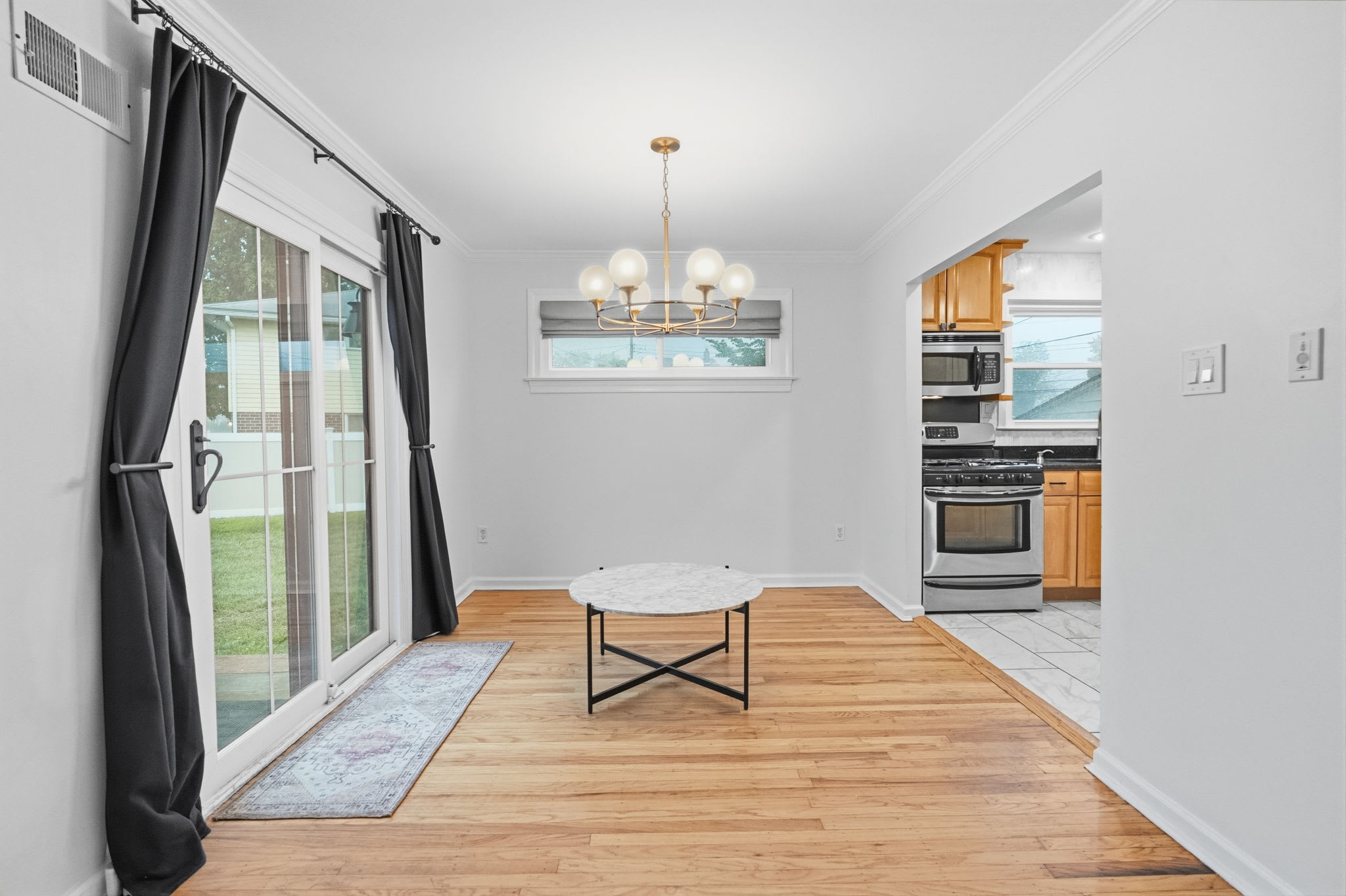 300 Abbott Road – photo 4