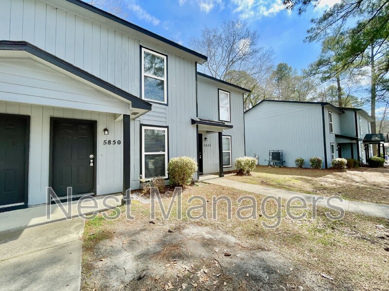 5850 Aftonshire Drive – photo 2