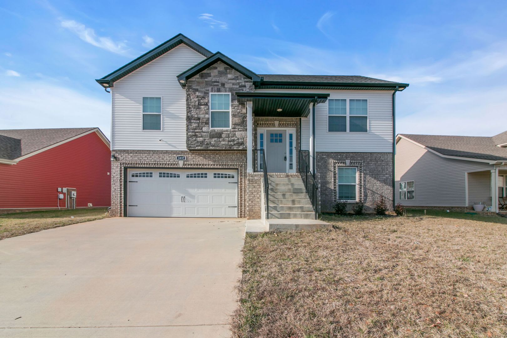 1037 Whitney Dr (For Rent) – photo 2